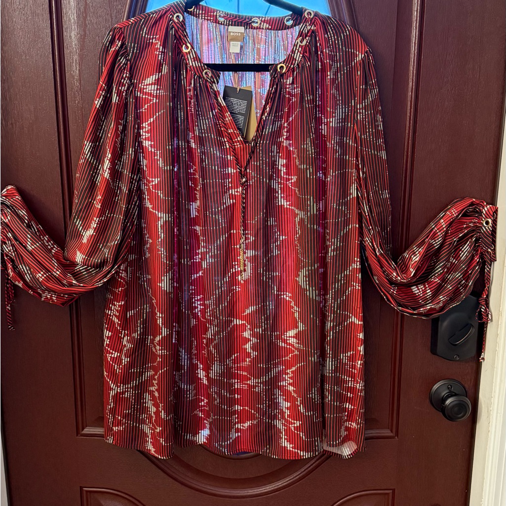 Brand New Boss Long Sleeve TunicStyle Blouse